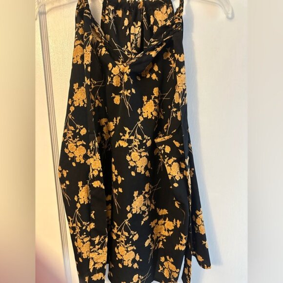 Floral Sleeveless Top - Picture 2 of 3